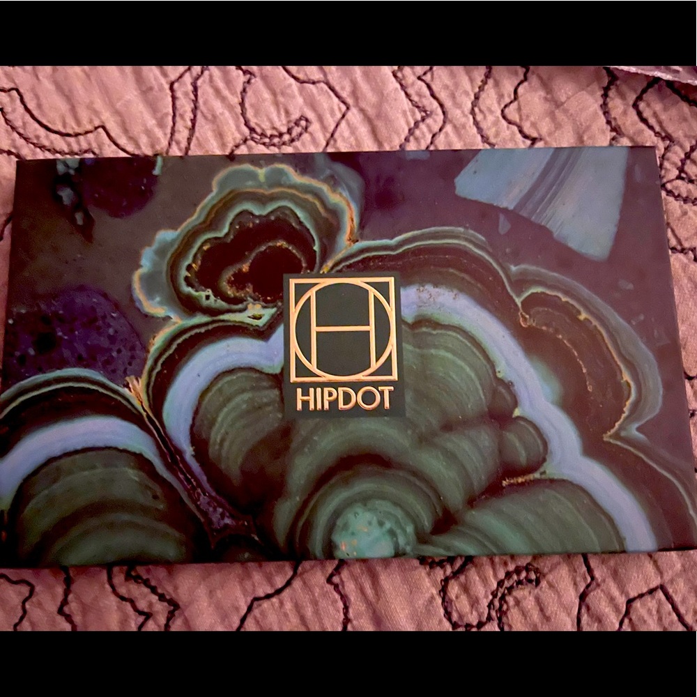 Hipdot Cenote Eyeshadow Pallete